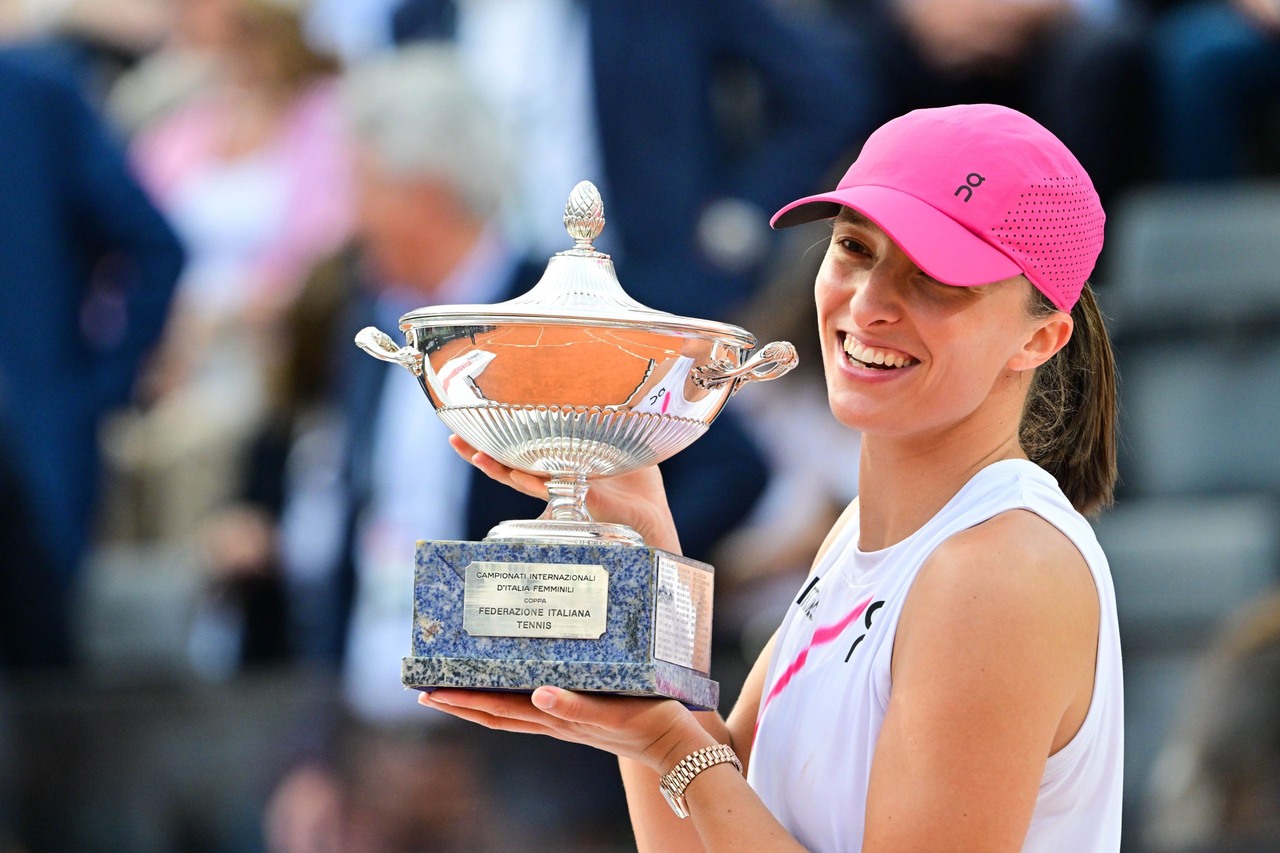 Iga Sviatek stoji sam na WTA po završetku dvomeč Madrid-Rim