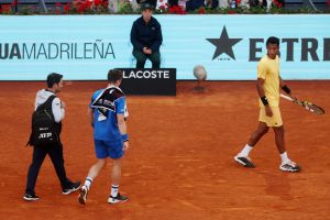 Feliks Auger-Alijasime stigao do prvog finala ATP Mastersa 1000 u Madridu kada se Jirži Lehecka povlači
