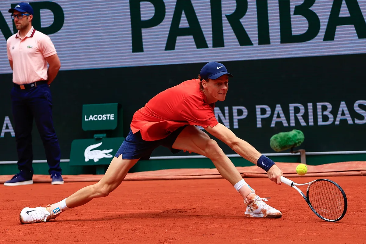 Grešnik debituje pobedom na Rolan Garosu i tera Đokovića da se plasira u finale kako bi održao rang listu Br. 1