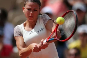 Misteriozno povlačenje iz tenisa za Kamilu Đorđi, četvrtfinalistkinju Vimbldona koja trijumfuje kao model donjeg veša