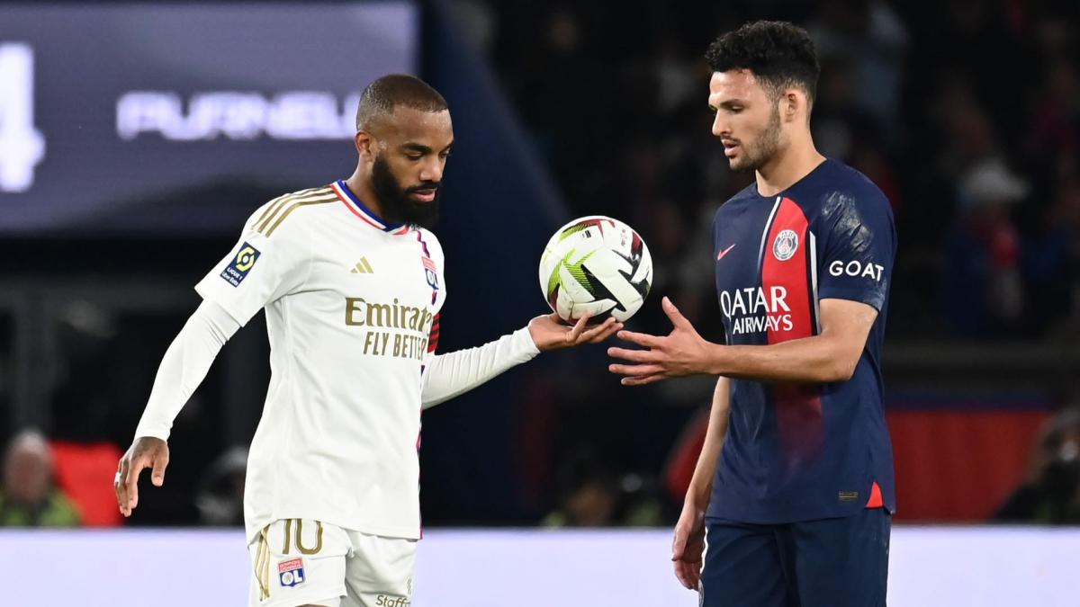 Ol: Alexandre Lacazette prazni svoju torbu i baca senku na svoju budućnost