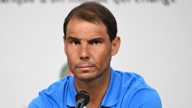 Rafael Nadal je bio optimističan na terenu i van terena u subotu na Rolan Garosu. "Fizički se osećam bolje", kaže on. "Iskreno, ne, poboljšavam se na različite načine. Imam manje ograničenja koja su imala pre tri, četiri nedelje, bez sumnje."