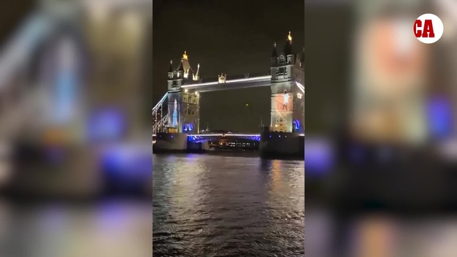 Rodžer Federer igra na londonskom 'Tauer bridžu' na promociji premijere svog dokumentarca