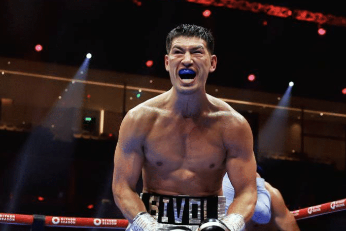 Bivol zadržao WBA titulu u lakoj kategoriji, zaustavio Zinada u šestom