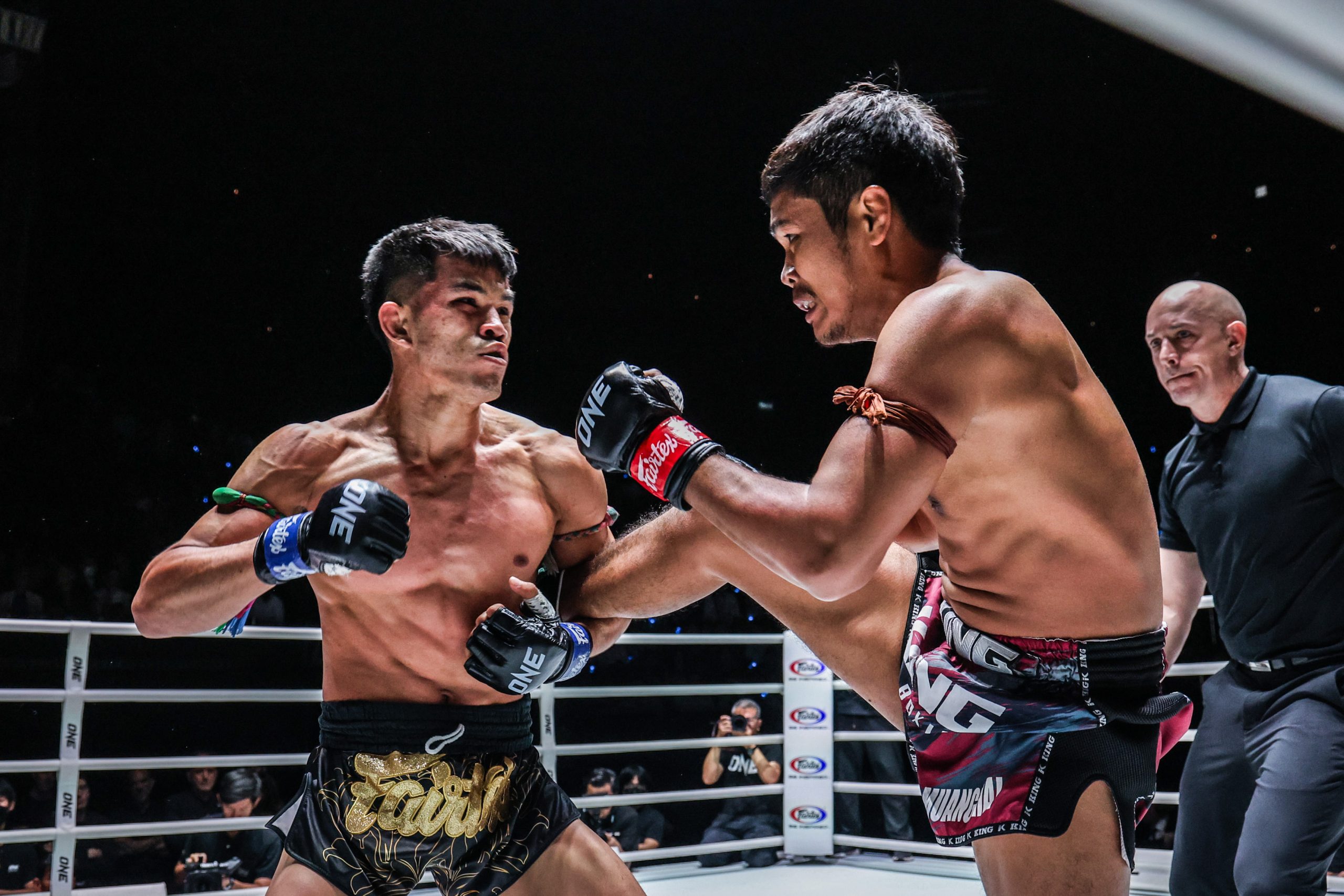 Nakrob Fairtex Muangthai PK Saenchai ONE Friday Fights 10