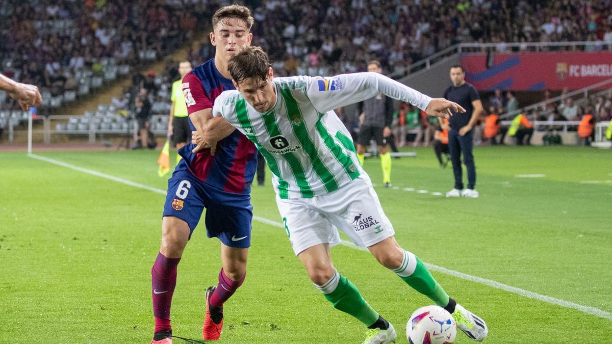 Real Betis: Huan Miranda bacanje kamena iz Bolonje