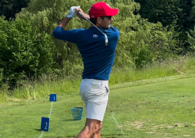 Rodžer Federer uhvatio neli Kordu za oko dok udara u zelenilo za golf zbog 'novog hobija'