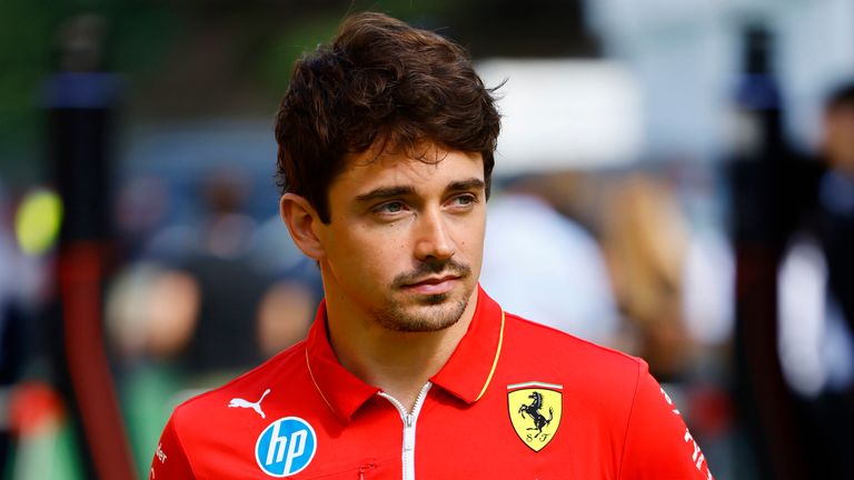 CIRCUIT DE BARCELONA-CATALUNYA, ŠPANIJA - 22. JUN: Čarls Lekler, Skuderija Ferari tokom španskog GP u Circuit de Barcelona-Catalunya u subotu 22. juna 2024. godine u Barseloni, Španija. (Foto: Andrew Ferraro / LAT Images)