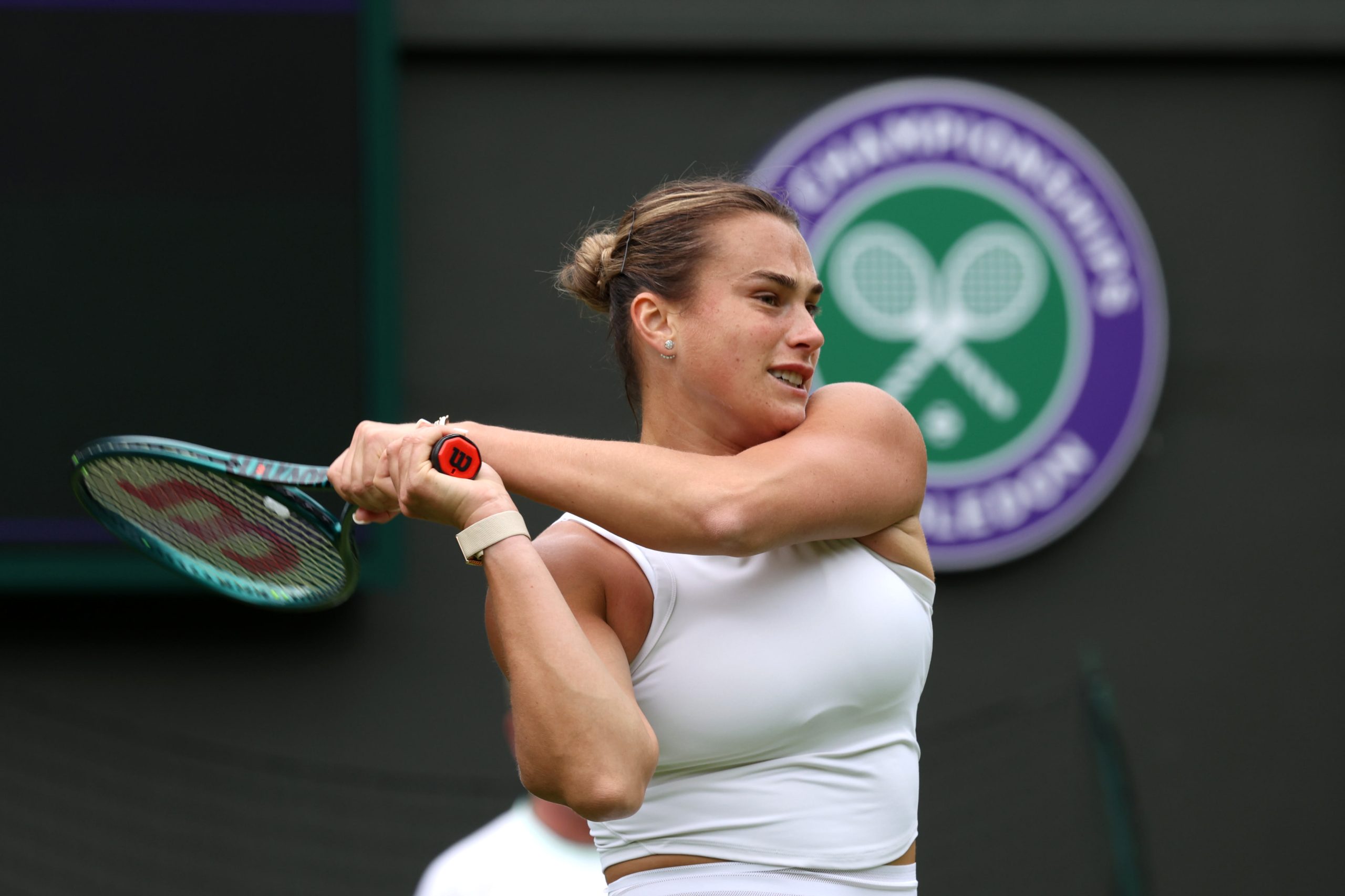 Arjana Sabalenka se povlači sa Vimbldona sa povredom ramena