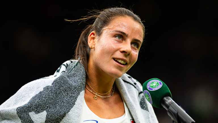 Na terenu i mikrofonu, Navaro je komandovao.