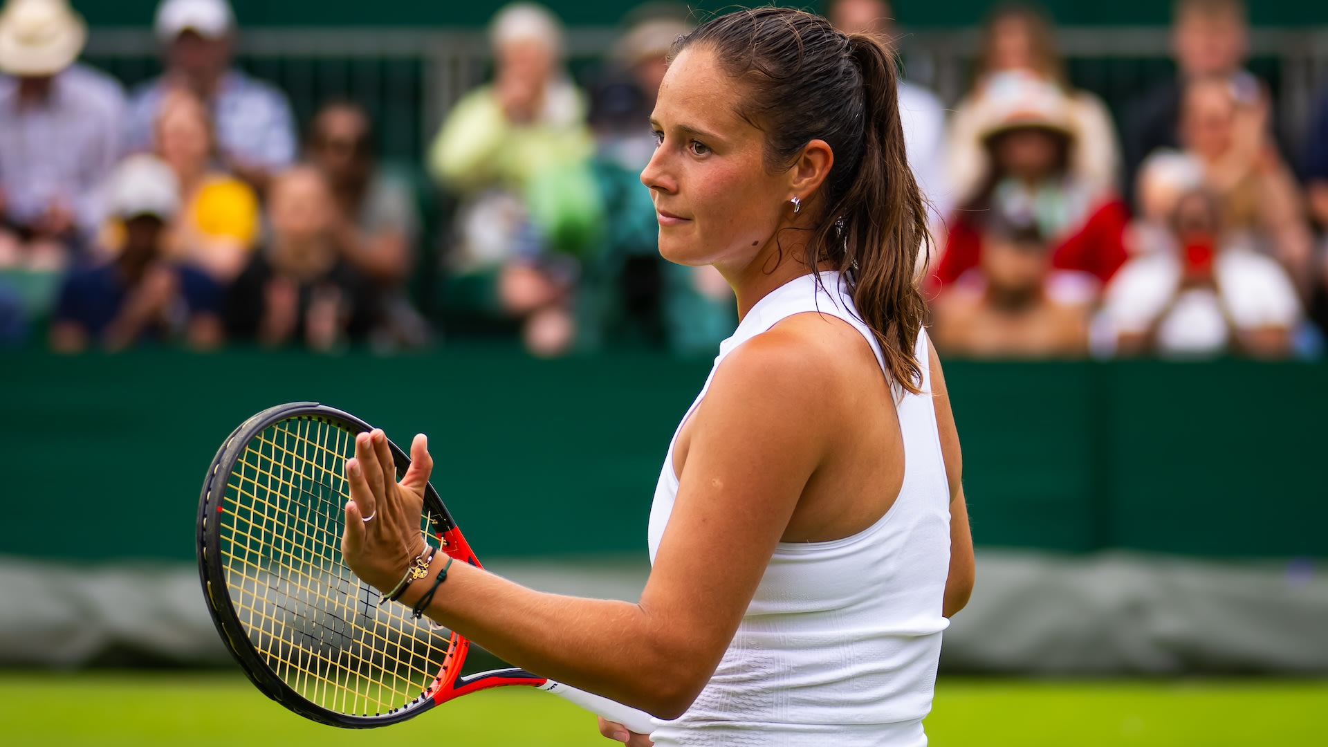 Nemoj da ih povrediš, Daša! Kasatkina prizemljila dupli đevrek na Vimbldonu