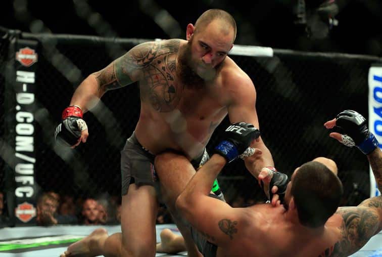 Teškaš Trevis Braun pušten iz UFC ugovora