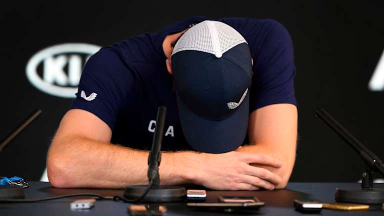 Nakon sloma tokom konferencije za štampu 2019 Australian Open, Marej je podvrgnut operaciji kuka.