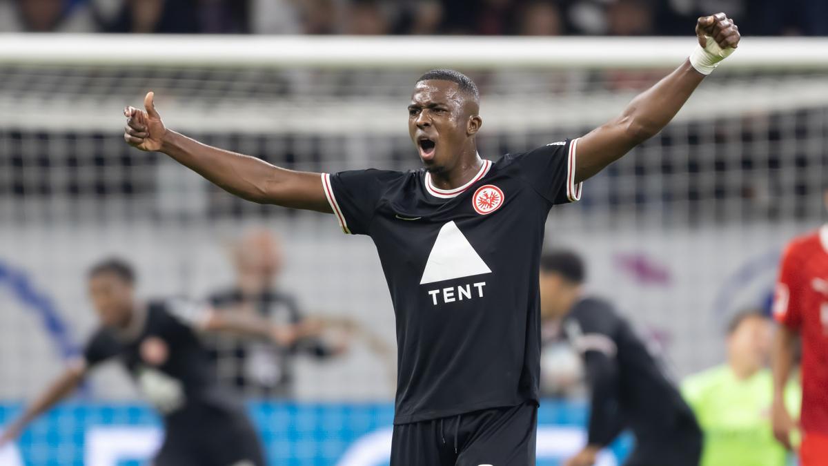 Ajntraht Frankfurt: Dino Toppmoler potvrđuje za Vilijana Pača