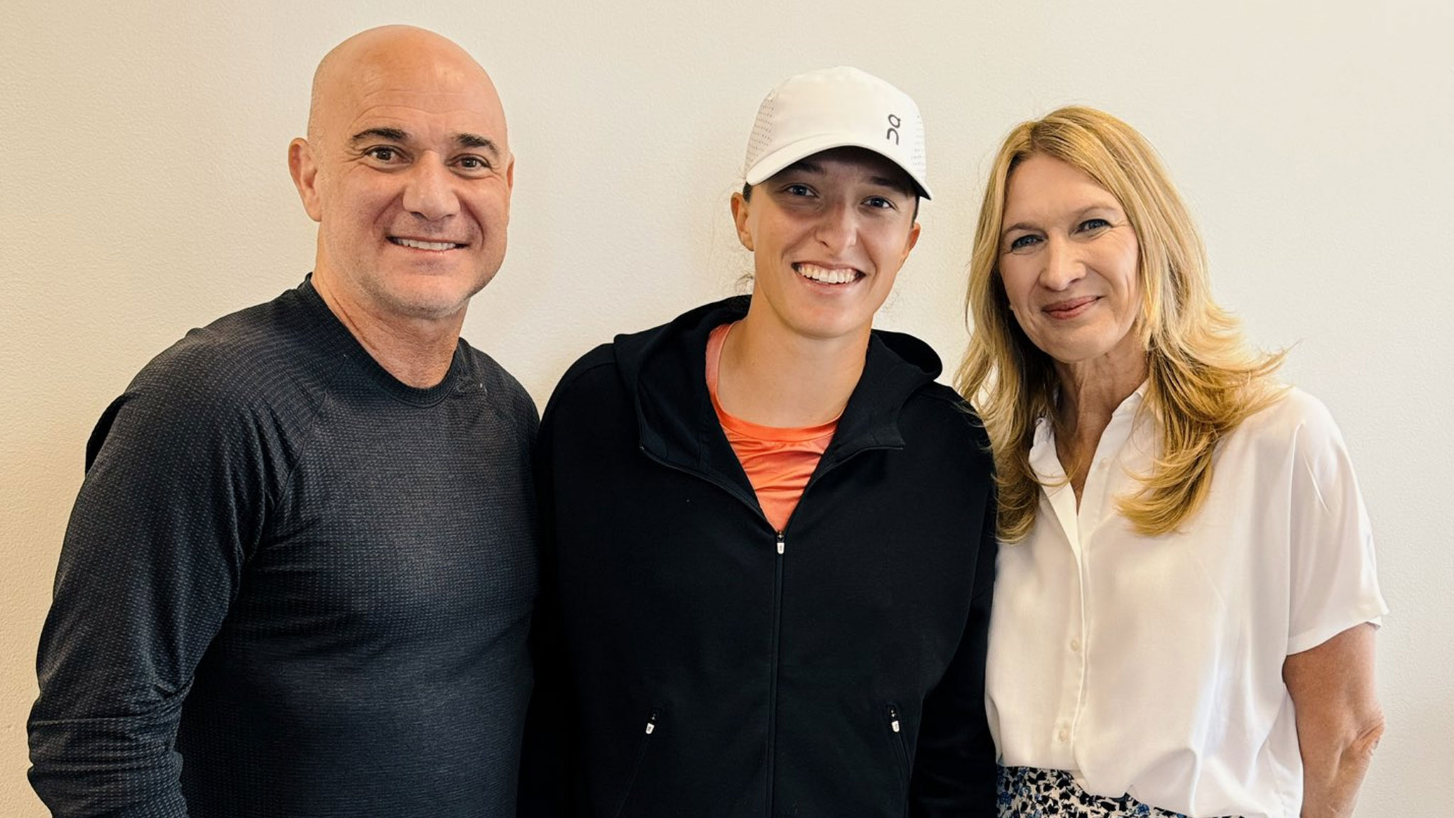 Iga Sviatek ima "nekako neverovatan" susret sa Andreom Agassijem i Steffi Graf
