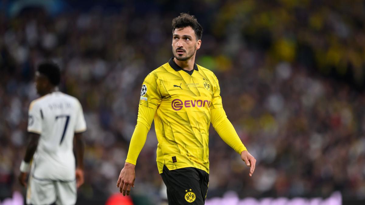 Mats Hummels razgovarao sa trenerom Premijer lige telefonom