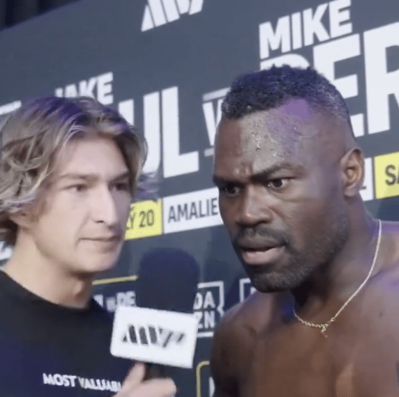 Uriah Hall preti TikTokeru zbog trollinga pre borbe