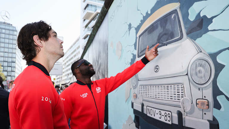 Tiafoe i Tejlor Fritz posetili su Berlinski zid tokom priprema za turnir.
