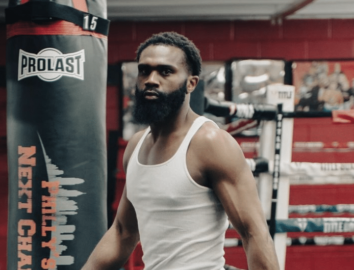 Eddie Hearn: Matchroom ne oslobađa Jarona Ennisa