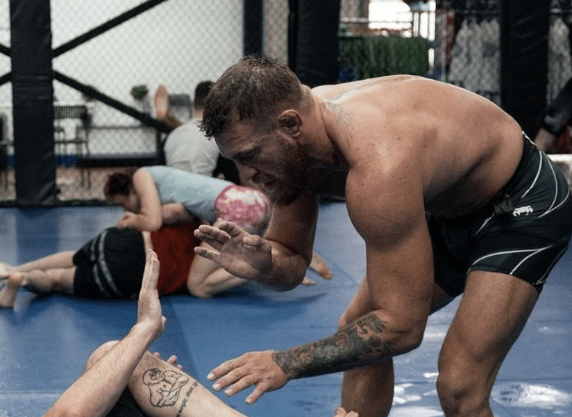 McGregor odgovara nakon što je Chandler pristao na revanš Oliveiri
