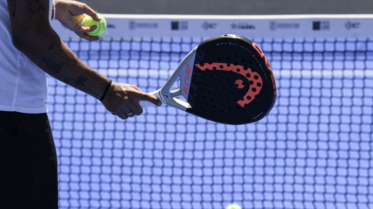 Padel reket.