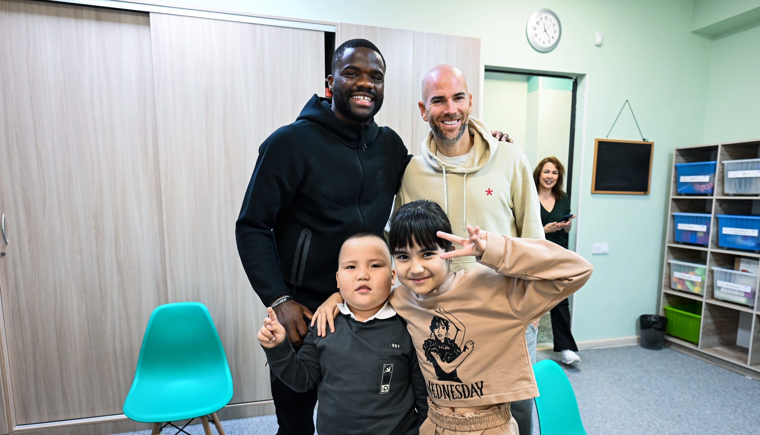"Gradi nivo perspektive": Frances Tiafoe, Adrian Mannarino posećuju centar za autizam u Almatiju