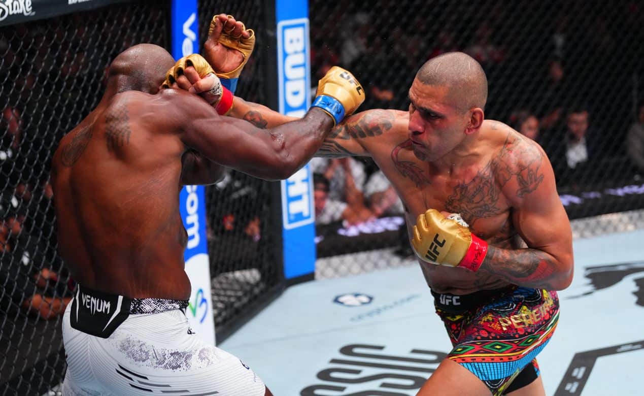 Alek Pereira uspešno brani titulu od 205 funti nad Khalilom Rountreejem na UFC 307
