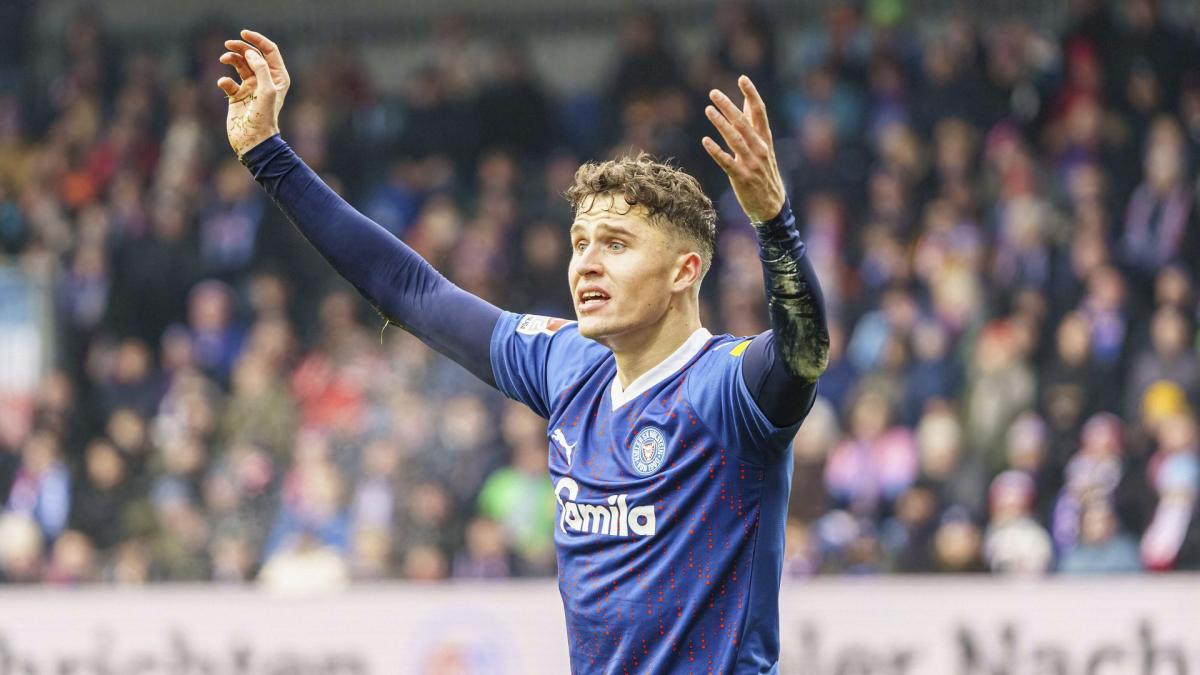 BL: Holštajn Kil pobedio Bajer Leverkuzen, Dortmund izgubio od Union Berlina