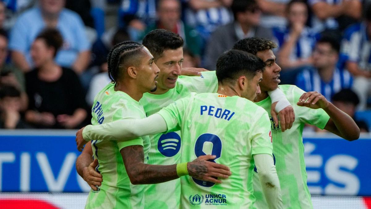 La Liga: zahvaljujući het-triku Levandovskog, Barsa pobedila Alaves i ostaju lideri