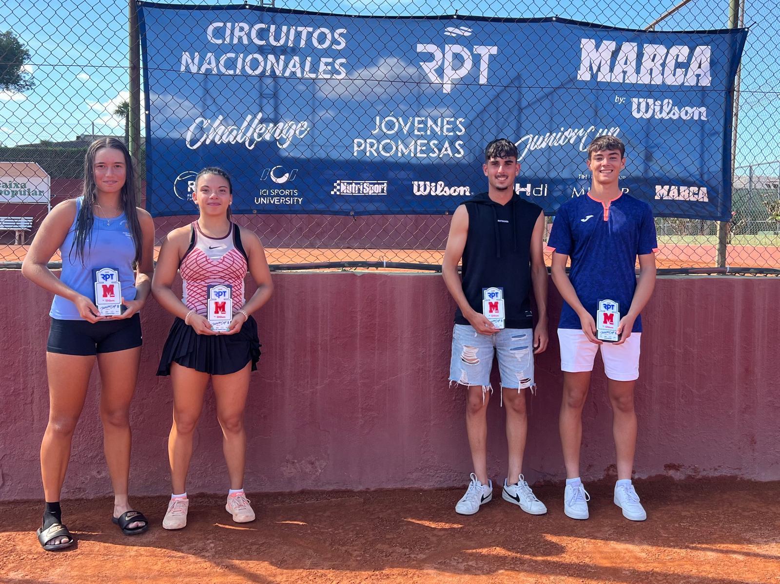 Šampioni i finalisti oba turnira