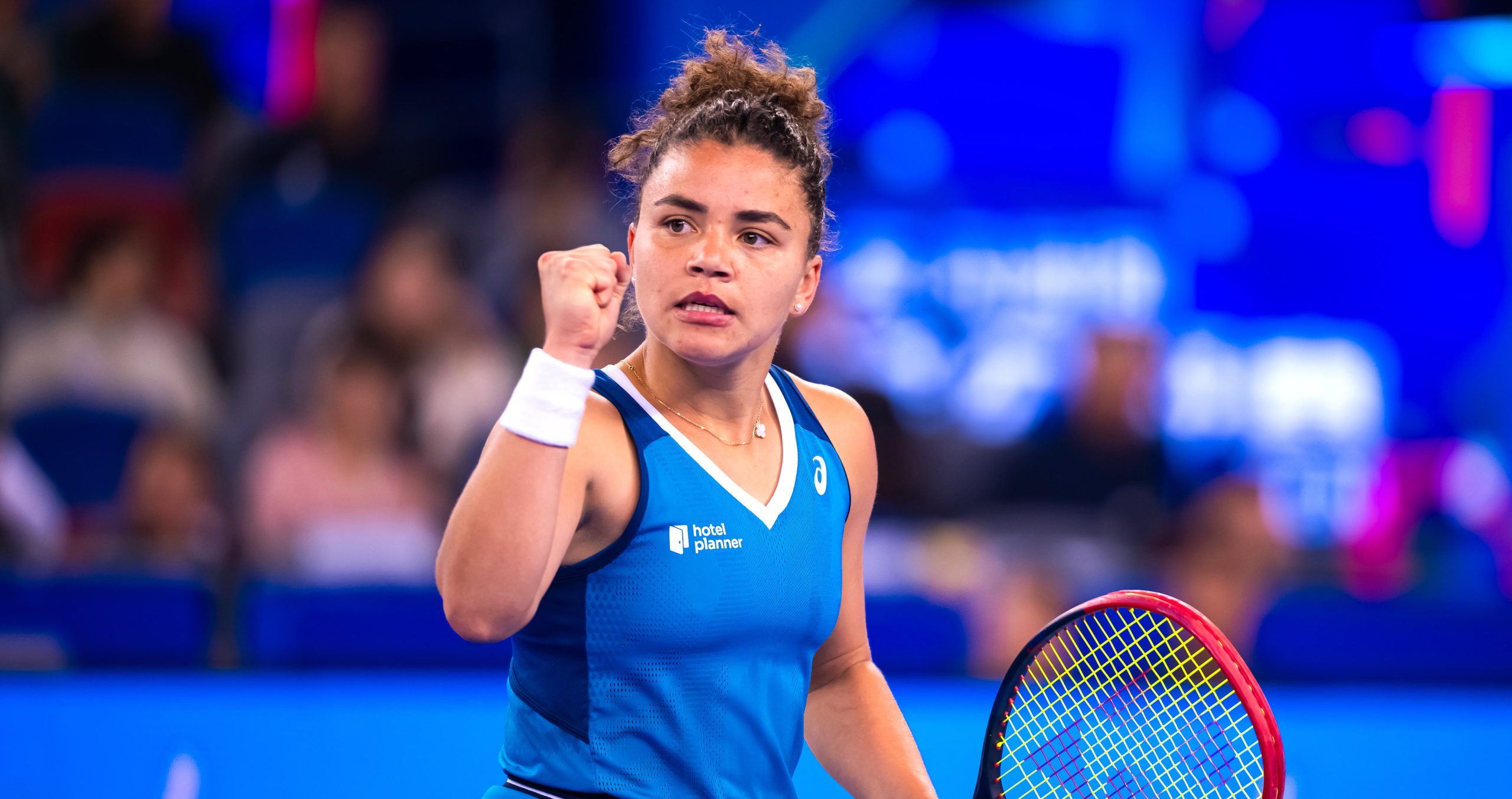 Jasmin Paolini pobedila Jelenu Ribakinu na VTA finalu za prekretnicu 40. pobedu u godini
