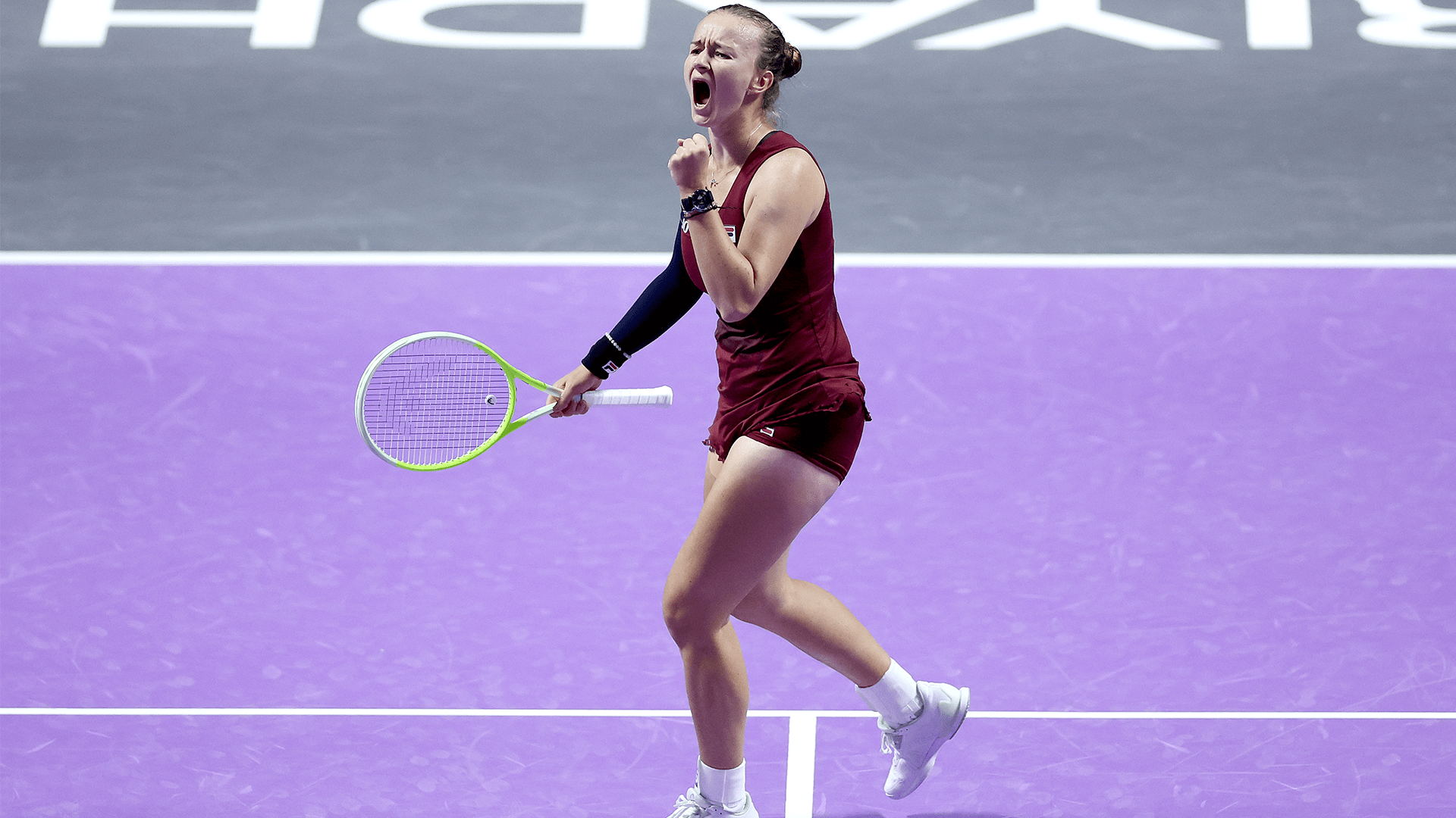 Barbora Krejčikova ulazi u polufinale VTA finala, pobedila Koko Gauf, eliminisala Igu Sviatek