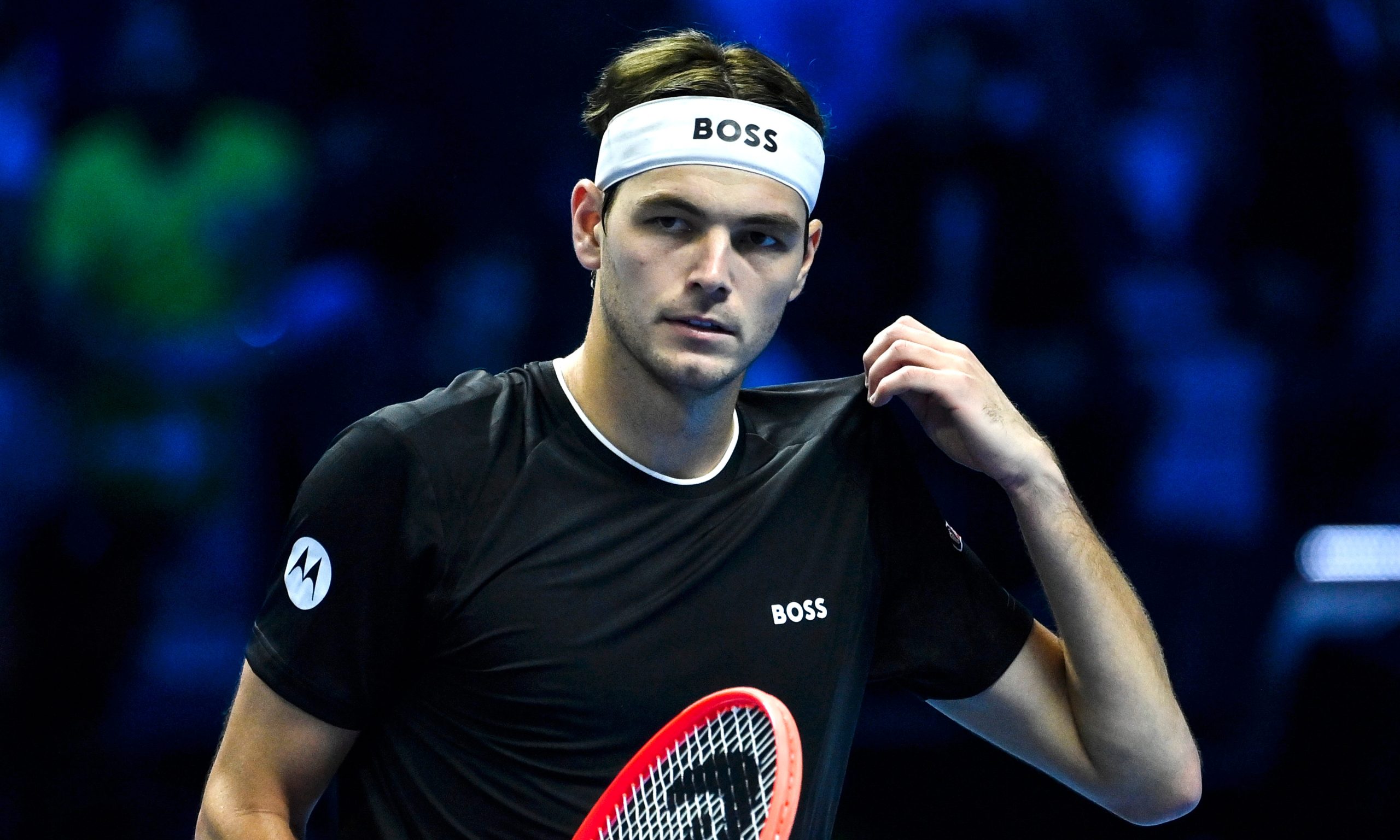 Tejlor Fric se bori pored Aleksa de Minaura na ATP finalu, Jannik Siner se kvalifikuje za polufinale