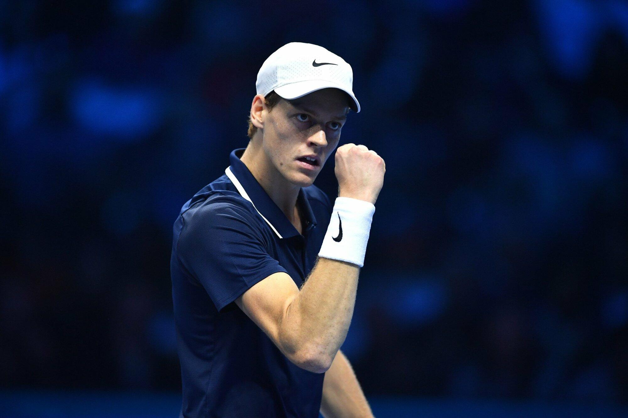 Jannik Siner stavlja na kliniku protiv Kaspera Ruuda u povratku u ATP finale titulu meč