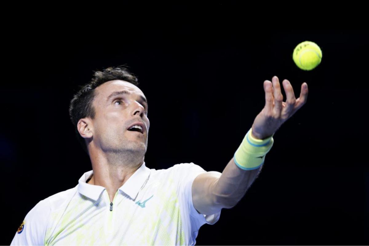Bautista pada u svom debiju u Metzu i postavlja svoj pogled na Dejvis kup