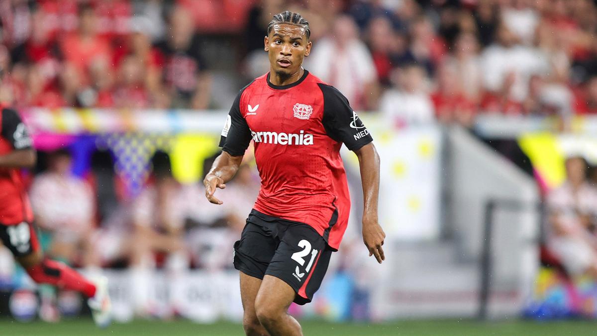 Bayer Leverkusen armours Amine Adli