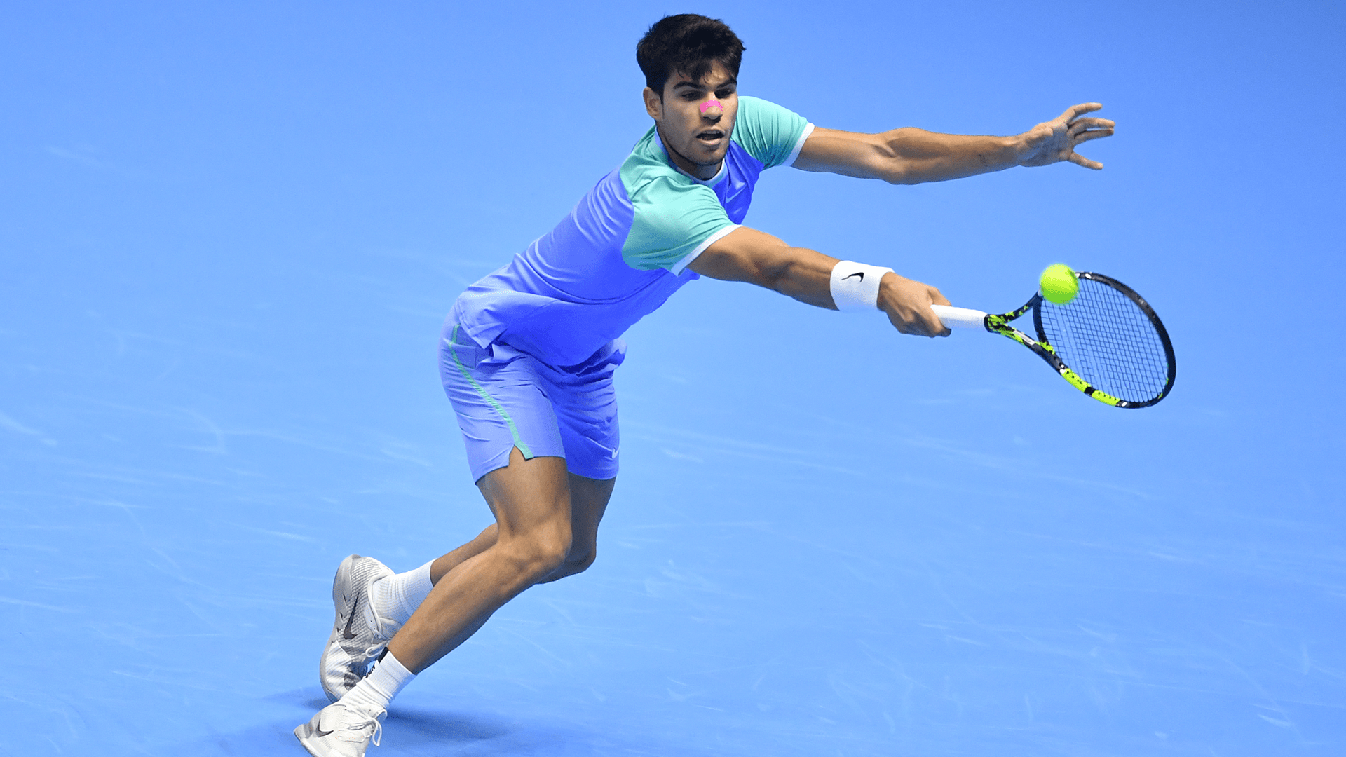 Bolesni Karlos Alkaraz savladao Andreja Rubljova na ATP finalu 2024. godine, ostao u polufinalu