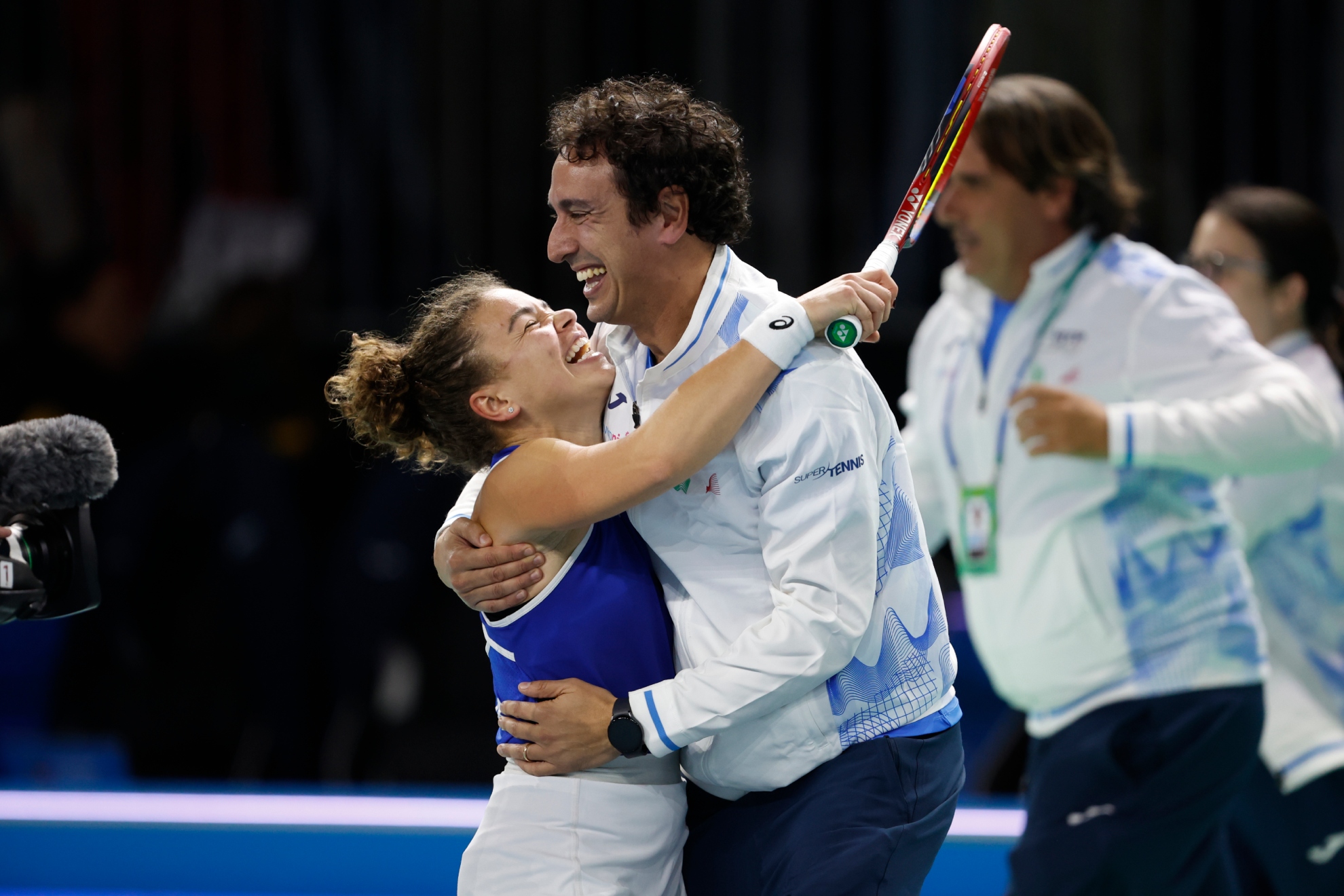 Paolini slavi sa svojim timom Billie Jean King.