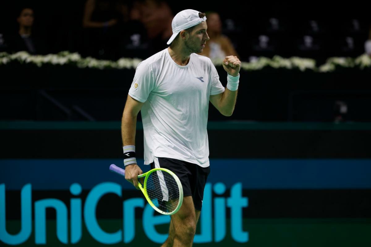 Giant Struff osuđuje Kanadu pobedom nad Šapovalovom