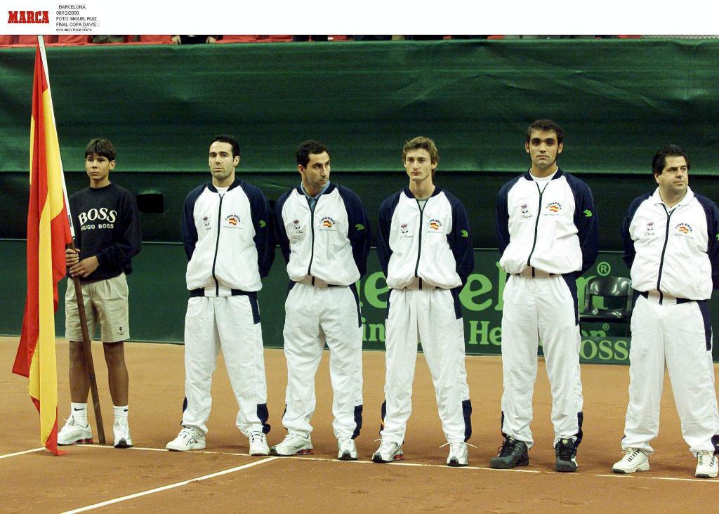 REPREZENTACIJA ŠPANIJE RAFA NADAL NOSILAC ZASTAVE