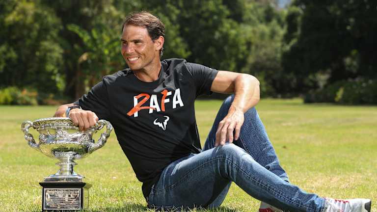 Nakon što je osvojio prva dva velika turnira 2022. godine, Nadal se približavao svom ČETVRTOM majoru 2020-ih na Vimbldonu te godine, ali je morao da se povuče pre polufinalnog meča zbog povrede abdomena.
