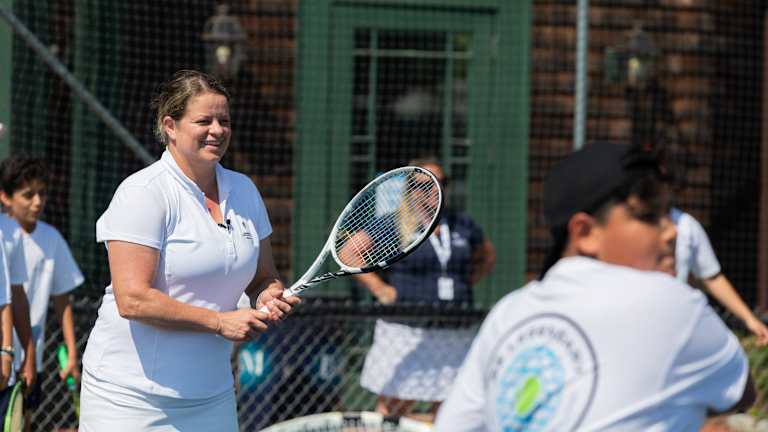 Za početak godine, Be Legendari će biti lansiran u Melburnu, Indijan Velsu i Majamiju. Članovi Kuće slavnih koji bi trebali učestvovati uključuju Kim Clijsters, Arantxa Sanchez-Vicario i 2025 Inductees Mike i Bob Brajan, i Rosie Casals, između ostalih.