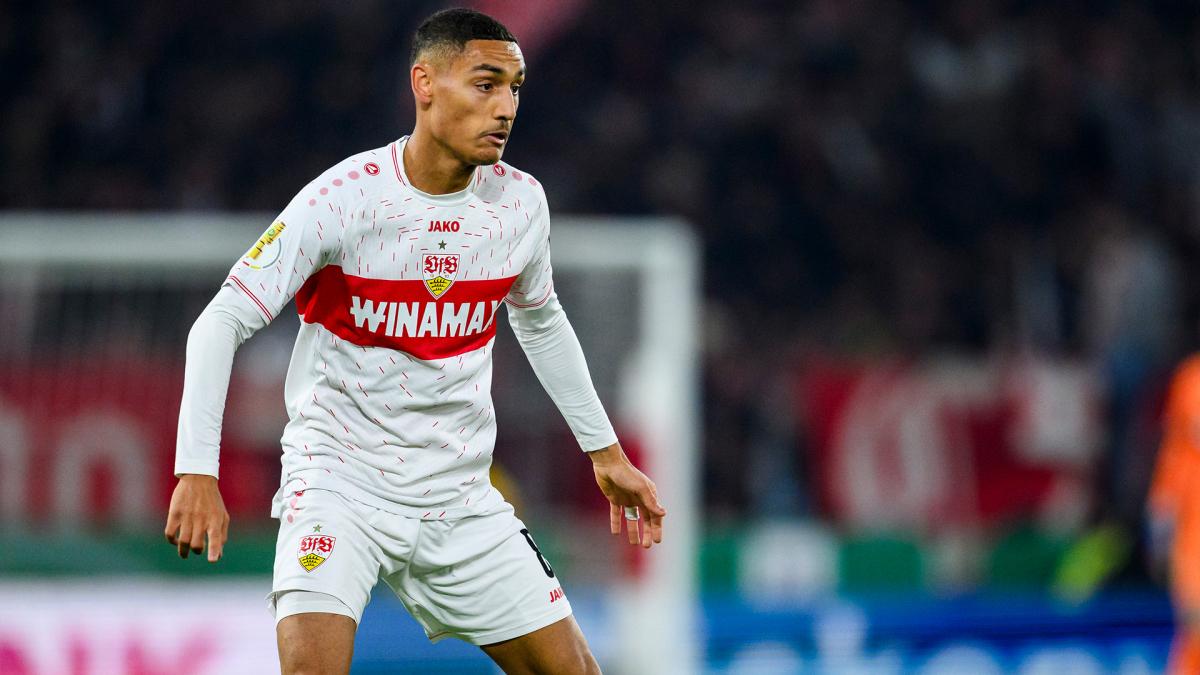Borusija Dortmund peva Enzo Millot