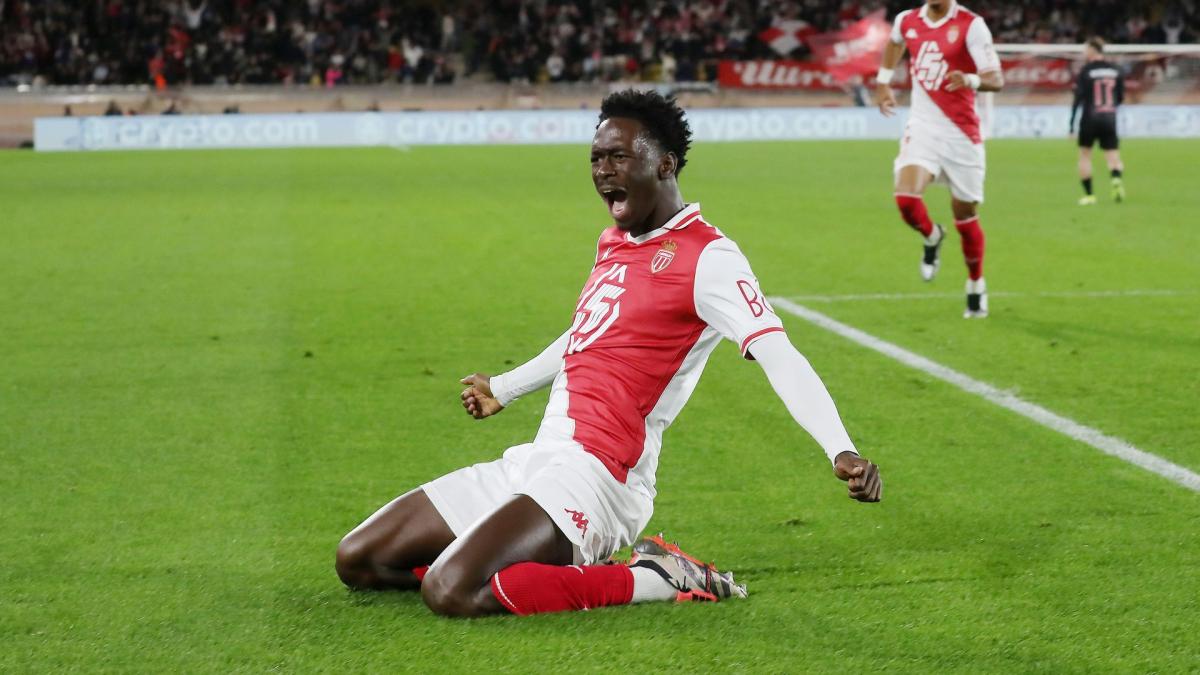 Monako oklopi Soungoutou Magassa!