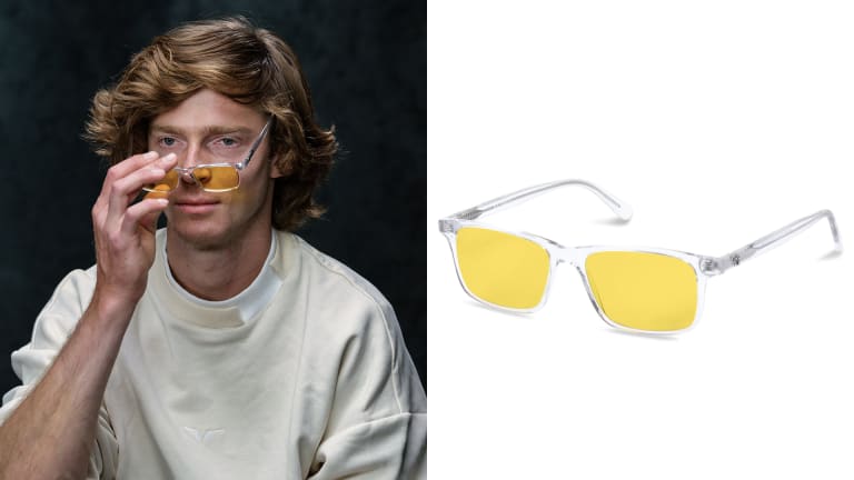 Rubljev je svratio do studija Tennis Channel u naočarima Popp Daylight Ra Optics.