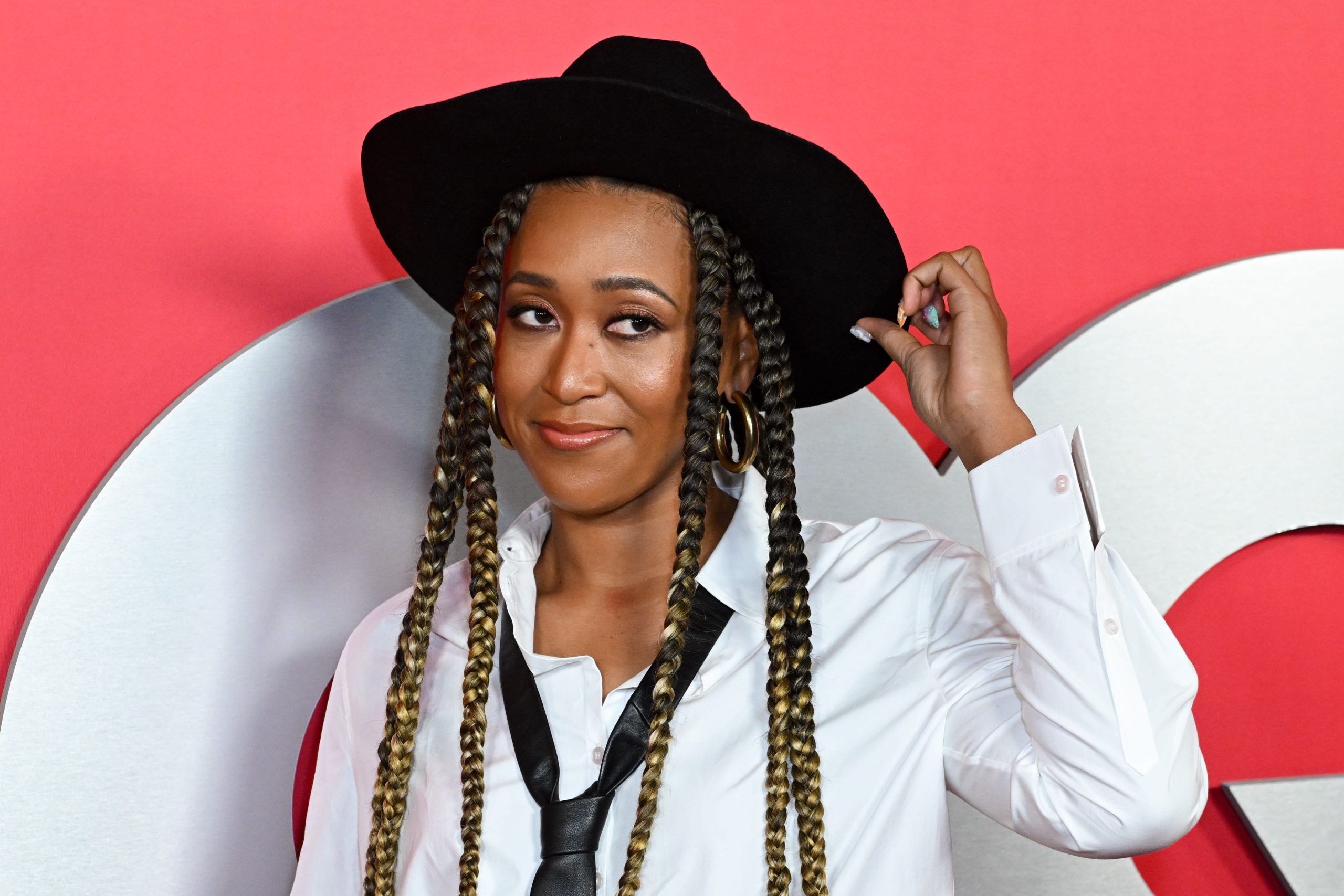 Usred predsezonskih hronika 2025. godine, Naomi Osaka zadirkuje da piše knjigu ... Moћda