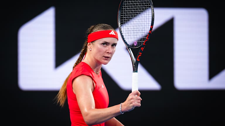 Svitolina je debitovala 2025. godine sa novim reketom, prelazeći sa Vilsona na Diadem.