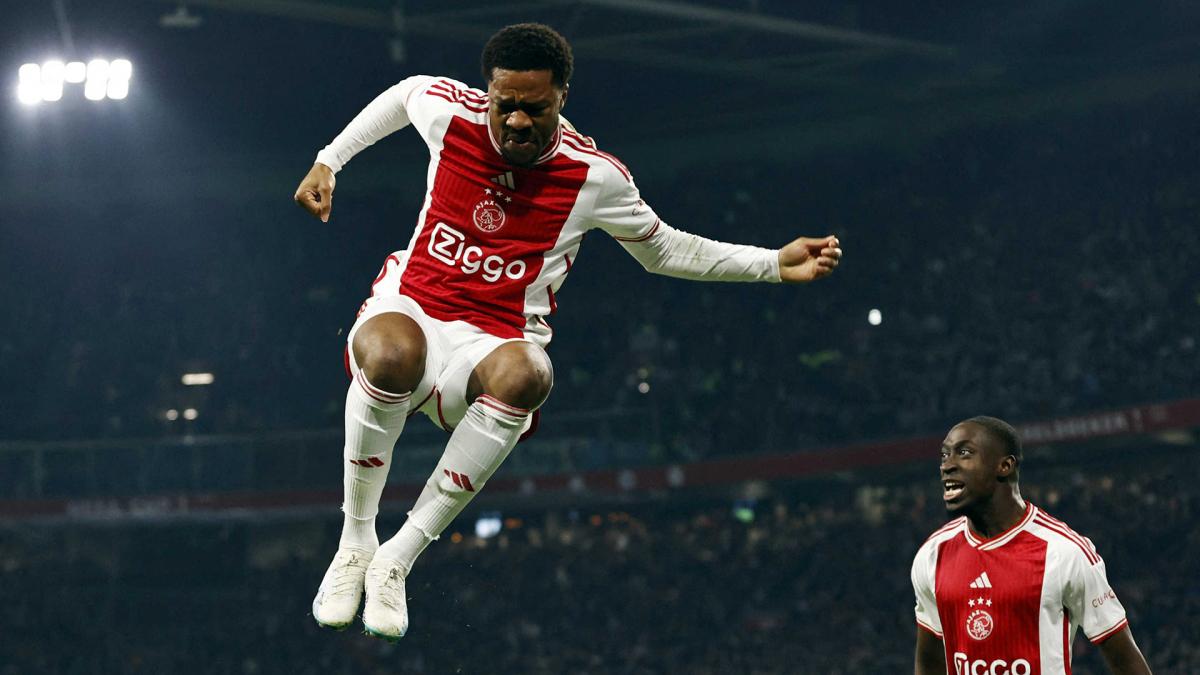 Sanderlend gura za Chuba Akpom