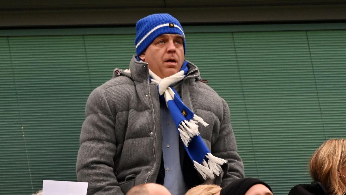Čelsi: stotine navijača protestuju protiv Todda Boehlija