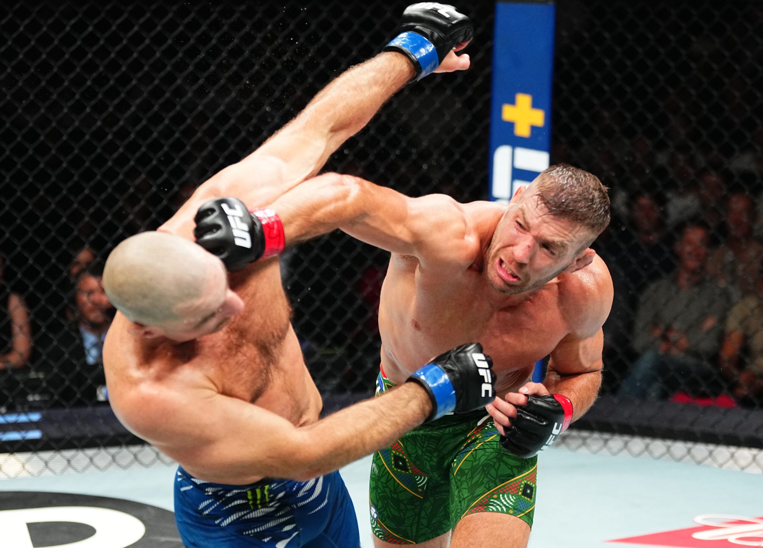 Dricus Du Plessis gasi Strickland u UFC 312 Middleweight Title Rematch